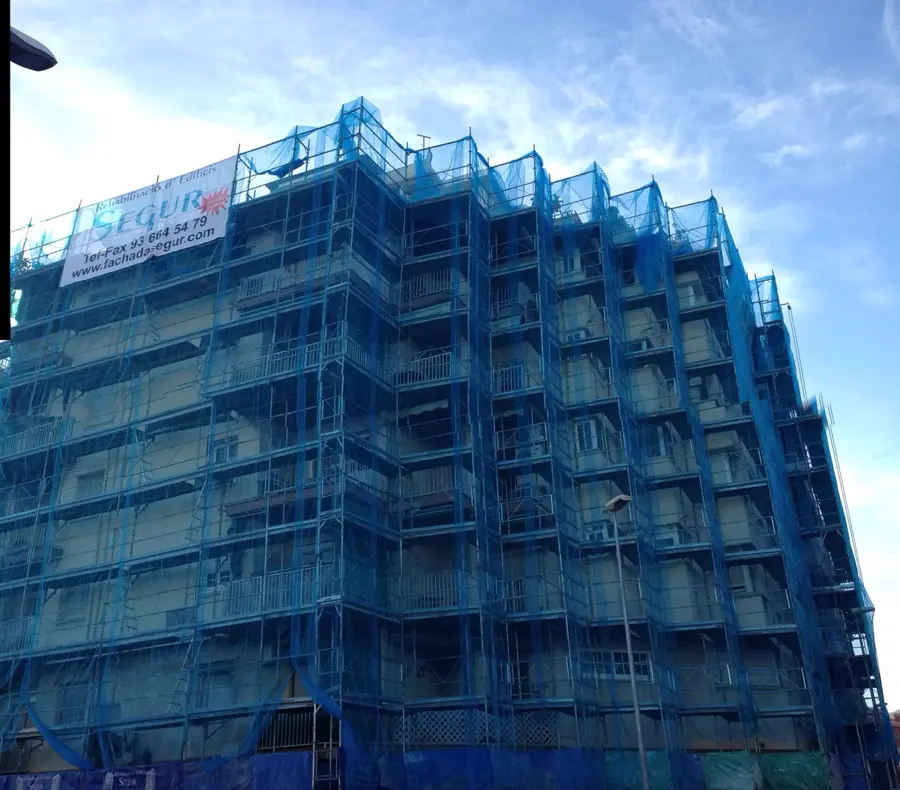 Alquiler de andamios profesional para construcción — Milandamios Barcelona